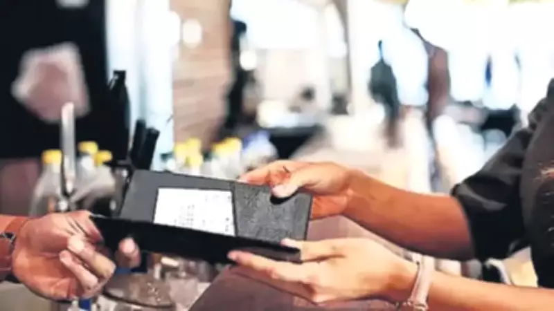 Sosyal Medyada Cinsel Dolandırıcılık Çetesine Operasyon: 11 Kişi Tutuklandı