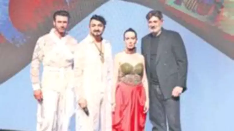 İspanyol Tasarımcı İzmir'de 'Seni Seviyorum Türkiye' Dedi