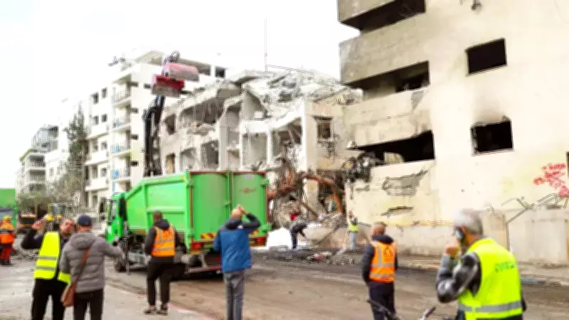 İsrail Lübnan'ı Bombaladı, Hizbullah 100 Roketle Karşılık Verdi
