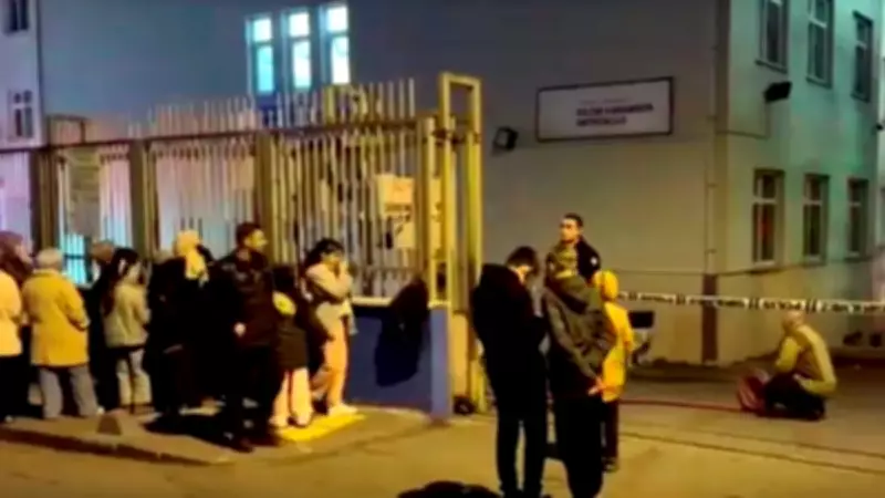 İstanbul Bağcılar'da İlkokul Yangını: Bodrum Katında Çıkan Alevler Korkuttu