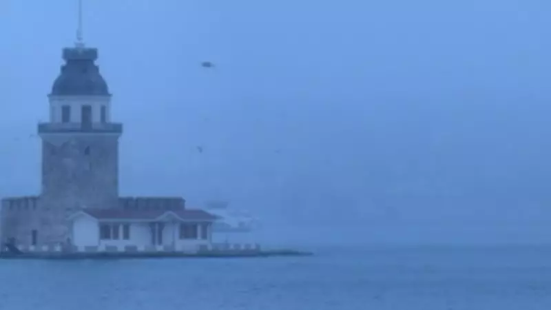 İstanbul Bayram Sabahını Yoğun Sis Altında Karşıladı