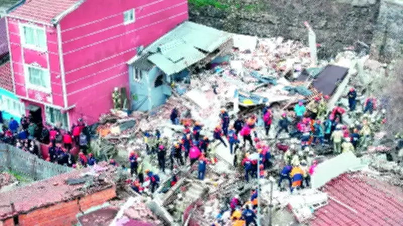 İstanbul Fatih'te Doğal Gaz Patlaması: 2 Bina Çöktü, 1 Ölü 10 Yaralı