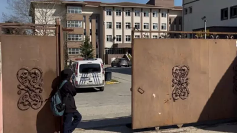 İstanbul'da Lisede Yaşanan Bıçaklı Saldırıda Öğretmen Hayatını Kaybetti