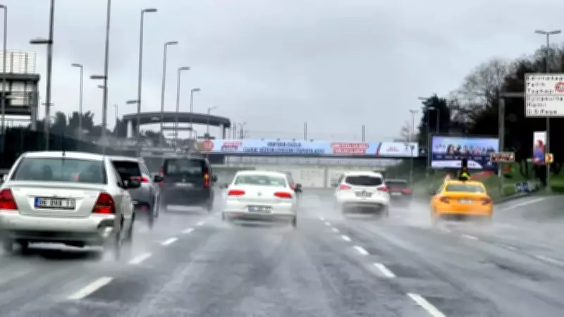 İstanbul'da Ramazan Bayramı'nın İlk Gününde Yollar Boş Kaldı