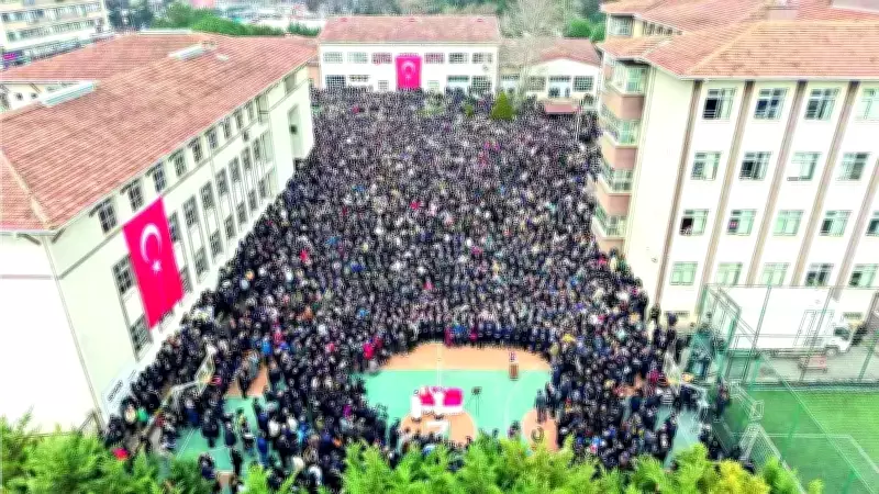 İstanbul'da Öğretmeni Katleden Öğrenci Tutuklandı, Eğitim Camiası Yas Tutuyor