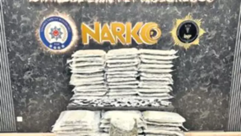 İstanbul'da Zehir Tacirlerine Büyük Darbe: 100 Kilodan Fazla Skunk Ele Geçirildi