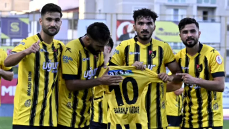 İstanbulspor'un Genç Futbolcusu Baran Alp Vardar Kanser Tedavisi Görürken Hayatını Kaybetti