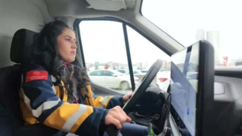 İstanbul'un Hayat Kurtaran Kadın Ambulans Sürücüleri: Tutku ve Özveriyle Yollarda