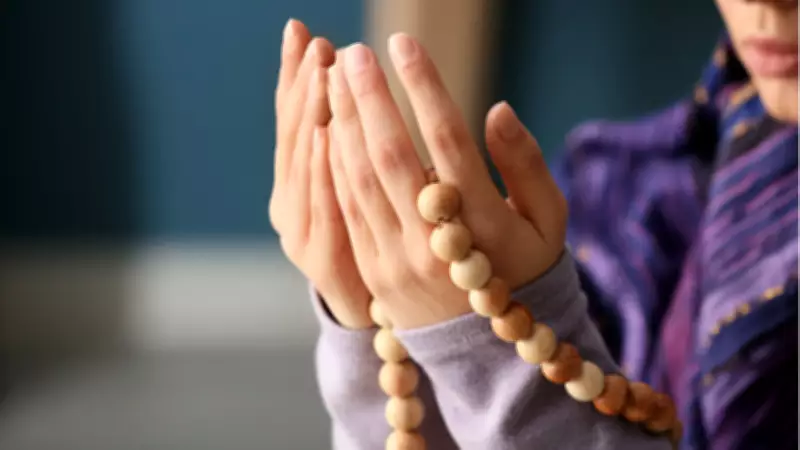 Tevessül Duası Nedir? Kadir Gecesi'nde Okunacak Duasının Arapça ve Türkçe Anlamı