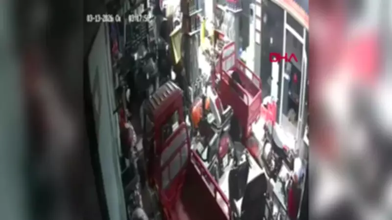 Tokat'ta 5.5 Büyüklüğündeki Deprem Anı Güvenlik Kameralarında Kaydedildi