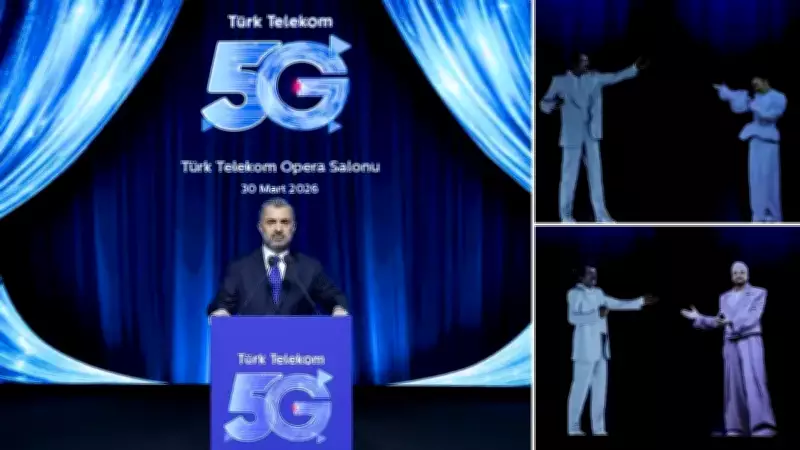 Türk Telekom 5G'yi Sanatla Buluşturdu: Müslüm Gürses Hologramla Sahneye Çıktı