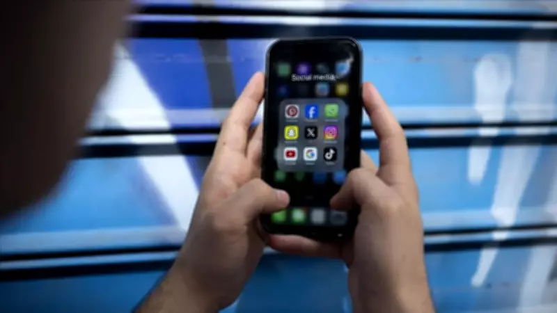 Türkiye'de Sosyal Medya Kullanımı Rekor Kırdı: Haftada 41 Saati Aştı!