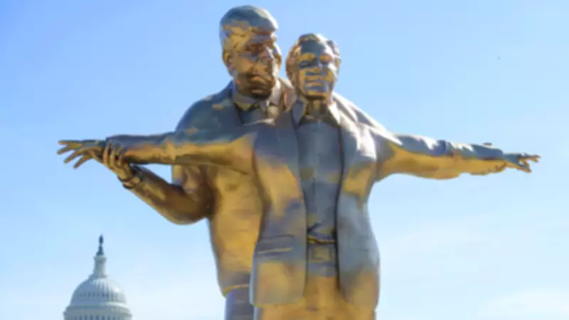 Trump ve Epstein'in 'Titanic' Temalı Heykeli Washington'da Alay Konusu Oldu