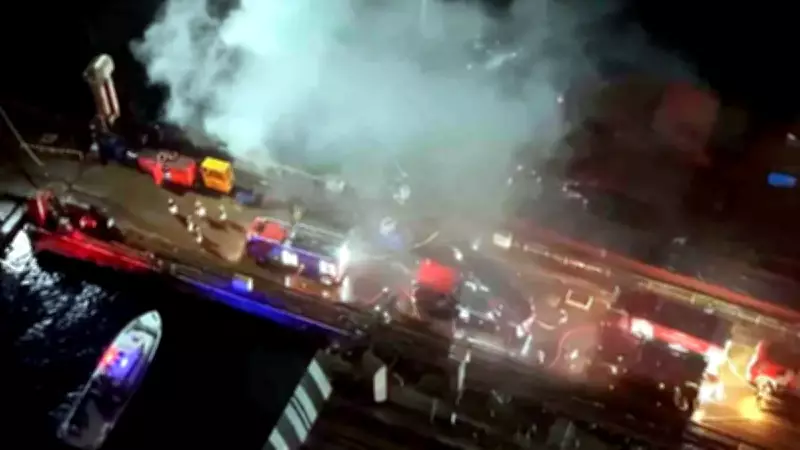 Tuzla'da Kuru Yük Gemisinde Çıkan Yangın İki Saat Sonra Kontrol Altına Alındı