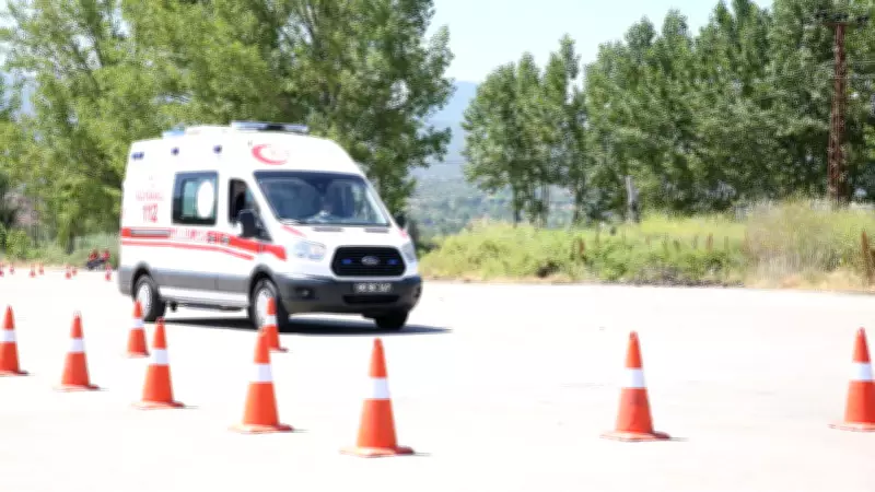 Uşak'ta Saman Balyalarının Üzerine Düşen 72 Yaşındaki Adam Hayatını Kaybetti