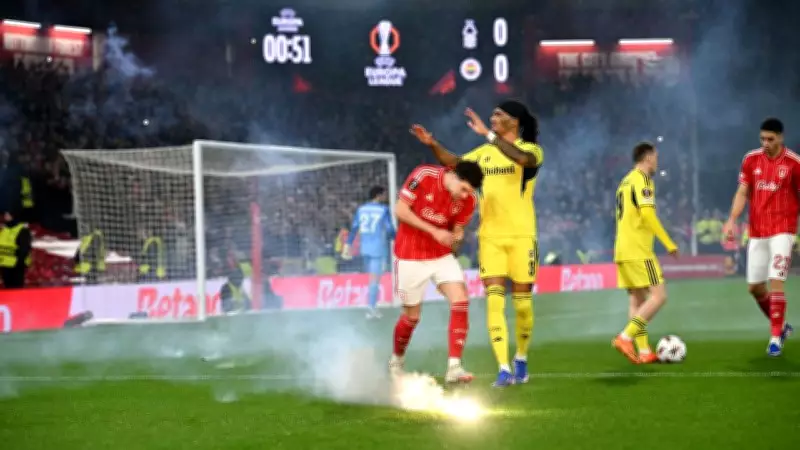 UEFA'dan Fenerbahçe'ye Ağır Cezalar: Para ve Seyircisiz Maç Yasağı