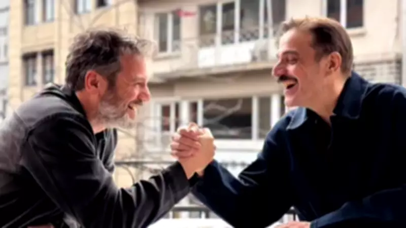 Ufuk Özkan'dan Karaciğer Nakli Sonrası İlk Paylaşım: Kardeşiyle Mutlu An