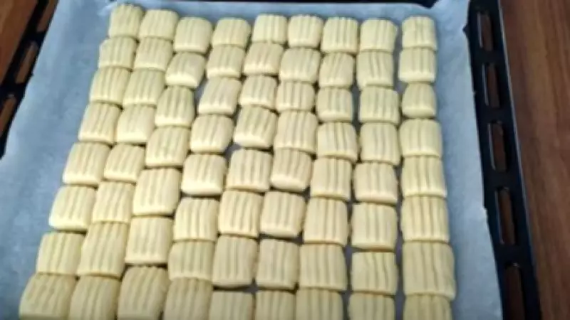 Un Kurabiyesi Tarifi: Ağızda Dağılan Lezzetin Püf Noktaları ve Malzemeleri