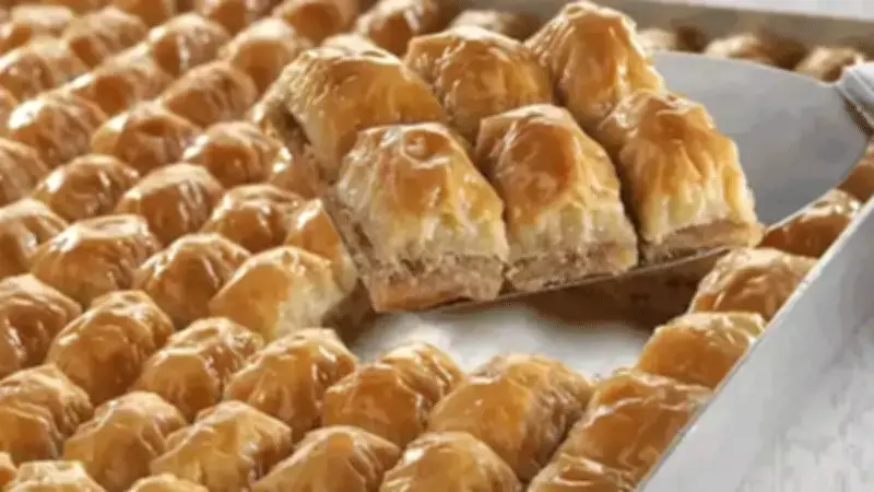 Uzman Uyardı: Ramazan Bayramı'nda Tatlı ve Tuzlu İkramlara Dikkat Edilmeli