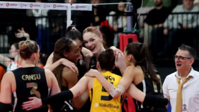 VakıfBank, Eczacıbaşı Dynavit'i 3-0 Yenerek Seride Öne Geçti