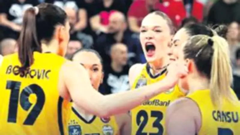 VakıfBank, Süper Lig'de Bir Kez Daha Galibiyetle Ayrıldı