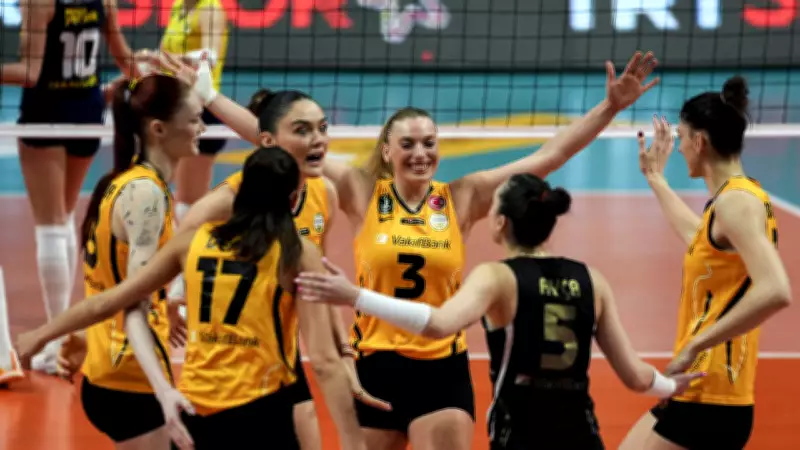 VakıfBank, Türk Hava Yolları'nı 3-2 Yenerek Normal Sezonu Lider Tamamladı