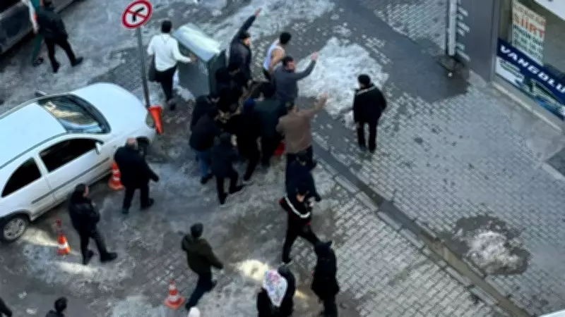 Van'da Alacak Verecek Kavgası Kanlı Bitti: Bir Ölü, Yaralılar Var