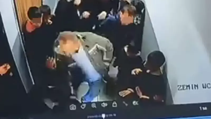 Van'da Okulda Şiddet: Kar Topu Atan Öğrenciyi Veli Koridorda Darp Etti