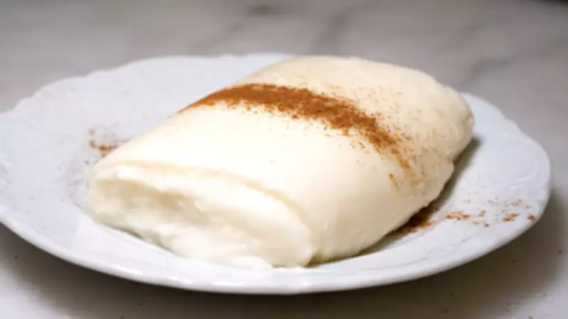 Yalancı Tavuk Göğsü Tarifi: Pratik ve Hafif Sütlü Tatlı Nasıl Yapılır?