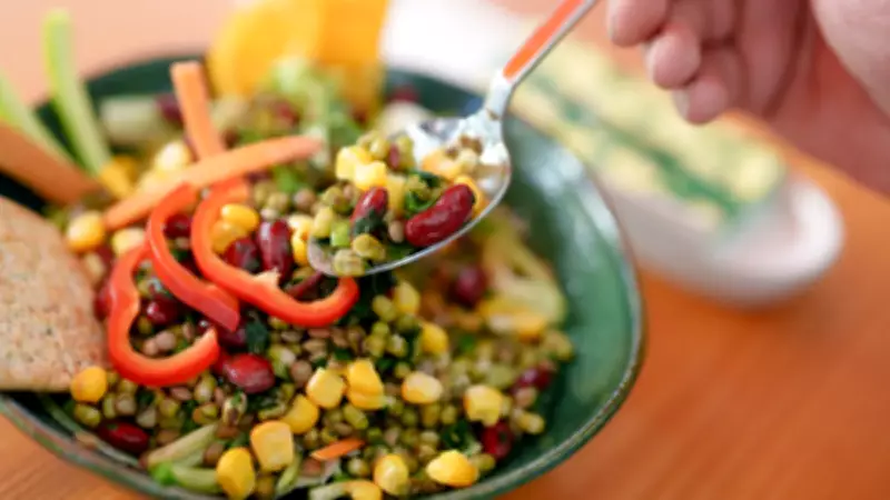 Yaşlanmayı Durduran ve Hücreleri Yenileyen 7 Altın Besin Açıklandı