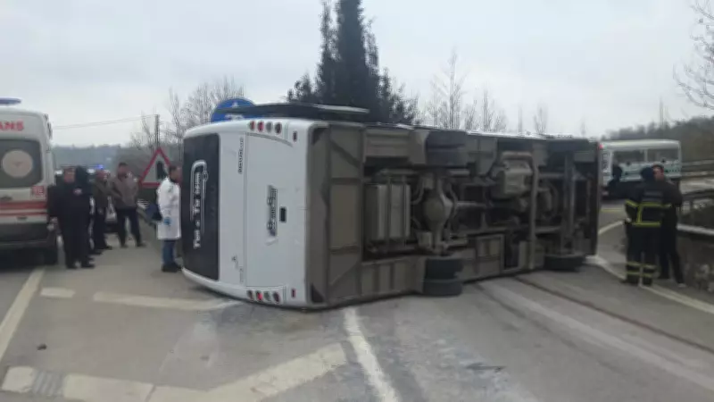 Yalova'da İşçi Servisi Midibüsü Devrildi: 1 Ölü, 20 Yaralı