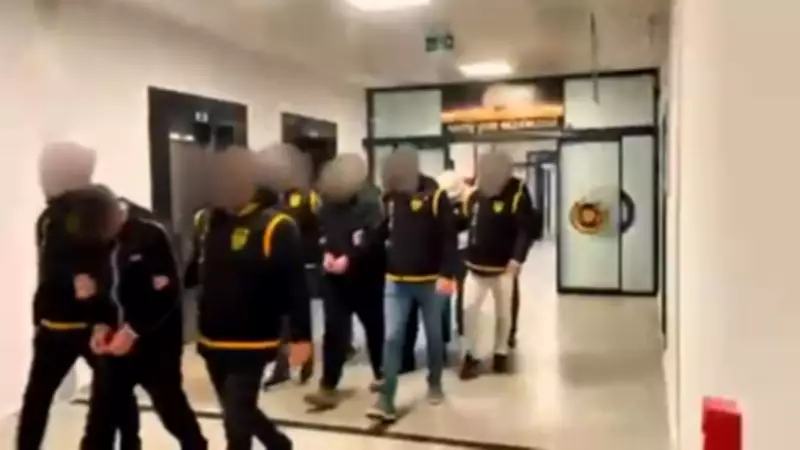 Yalova'da Telefon Dolandırıcılığında 5 Zanlı Tutuklandı: Polis ve Savcı Kılığında Vatandaşları Kandırdılar