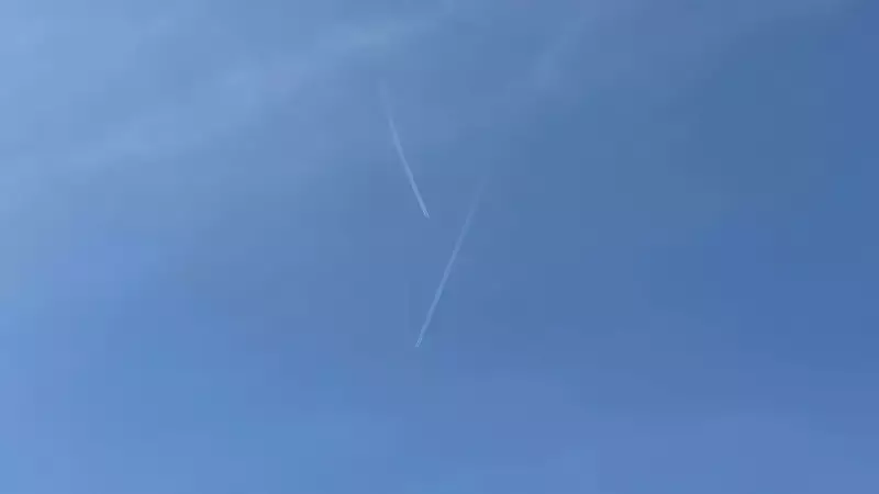 Yüksekova'da Sınır Hattında Hava Hareketliliği Gözlemlendi