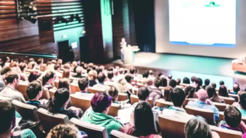 YÖK'ten Denklik ve Yatay Geçişte Köklü Değişiklikler: Dil Şartı Hafifletildi, Başarı Barajı Yükseldi