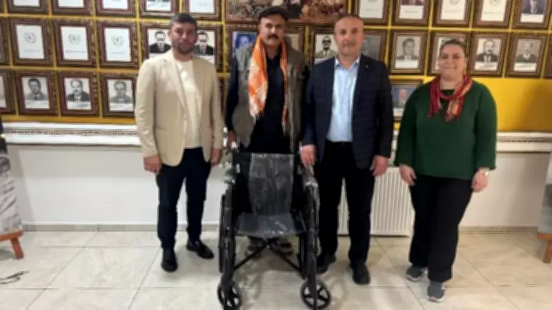 Yörük Türkmen Derneği'nden İncirliova Belediyesi'ne Tekerlekli Sandalye Bağışı