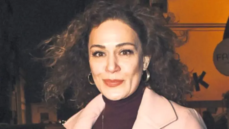 Özge Borak Cihangir'de: Tiyatro Gelirleriyle Geçinmek Zor