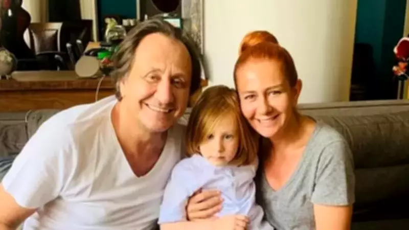 Özgür Ozan'ın Oğlu Derin Deniz 20 Yaşında: Yakışıklılığı Yorum Yağmuruna Tutuldu