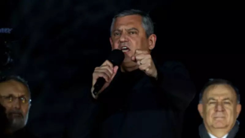 Özgür Özel Eyüpsultan Mitinginde Konuştu: Tutuklu Başkanları ve Dış Politikayı Eleştirdi