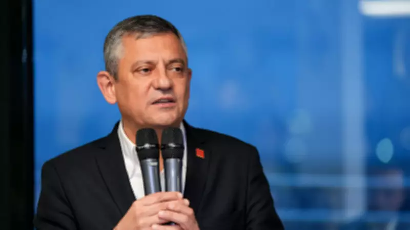 Özgür Özel, Tutuklu Yakınlarıyla İftarda: 'İmamoğlu'nun Cumhurbaşkanlığında Birlikte Olacağız'