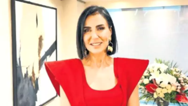 Özlem Zerey'in 'Kentsel Ağıt' Sergisi İstanbul'u Duygusal Bir Hafıza Olarak Yansıtıyor