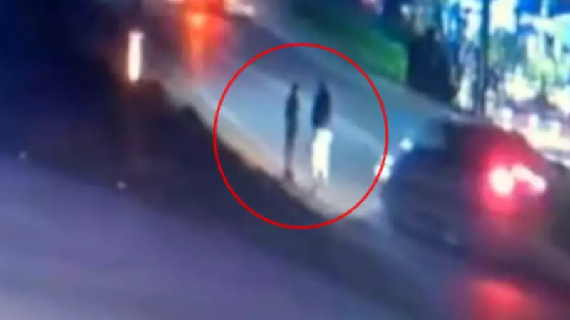 İzmir'de Eski Eş ve Çocuğa Otomobille Kasıtlı Saldırı: Kamera Görüntüleri Ortaya Çıktı