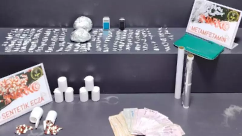 İzmir'de Uyuşturucu Operasyonu: 7 Kişi Tutuklandı, Büyük Miktarda Madde Ele Geçirildi