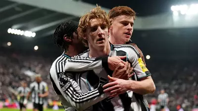 10 Kişilik Newcastle, Manchester United'ı 2-1 Mağlup Etti