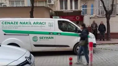 Adana'da Kardeşlere Bıçaklı Saldırı: 1 Genç Hayatını Kaybetti, 2'si Yaralandı