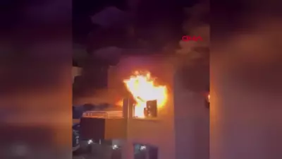 Alanya'da 5 Katlı Apartmanda Çıkan Yangın İtfaiye Ekiplerince Söndürüldü
