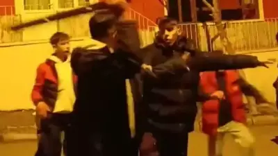 Ankara'da Akran Zorbalığı: Darp Görüntüleri Sosyal Medyada Yayıldı, 2 Şüpheli Tutuklandı