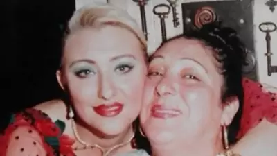 Şarkıcı Güllü'nün Oğlu Tuğberk'tan Hüzünlü Bayram Paylaşımı: 'Elini Öpemedim'