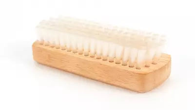 At Kılı Fırçası Kullanım Rehberi: Faydaları, Doğru Teknik ve Dikkat Edilmesi Gerekenler