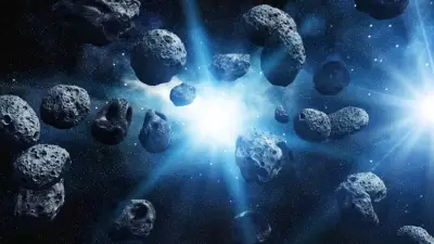 Bilim Dünyası Şokta: Uzayda Fizik Kurallarını Zorlayan Dev Asteroid Keşfedildi