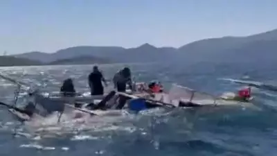 Bodrum'da Balıkçı Teknesi Yarı Batık Halde Bulundu, 7 Kişi Kurtarıldı